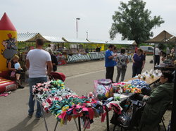 Een deel van de marktkraampjes rsz img 2101